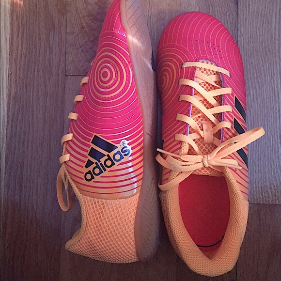Indoor soccer adidas shoes - Picture 2 of 3